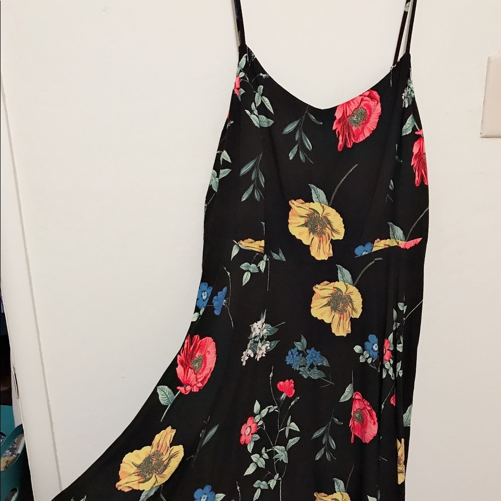 Midi Black Flowery Fit-Flare Dress 👗
